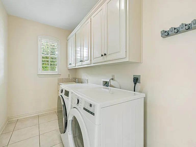 1611 Copperas Cv — Photo 39