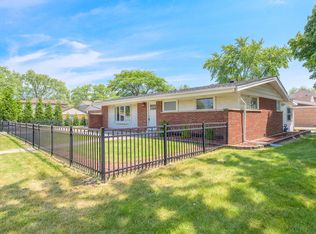 6652 W 88th St, Oak Lawn, IL 60453