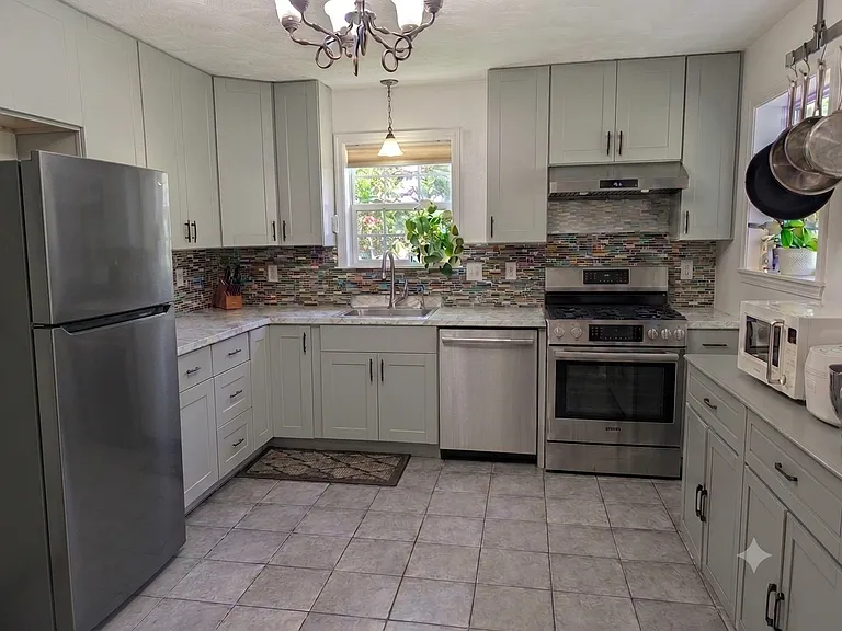 105 Briarwood Dr — Photo 8