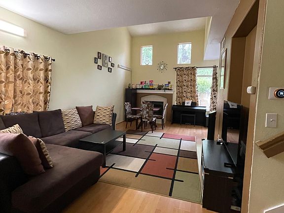 4th image of 12474 Creekview Dr