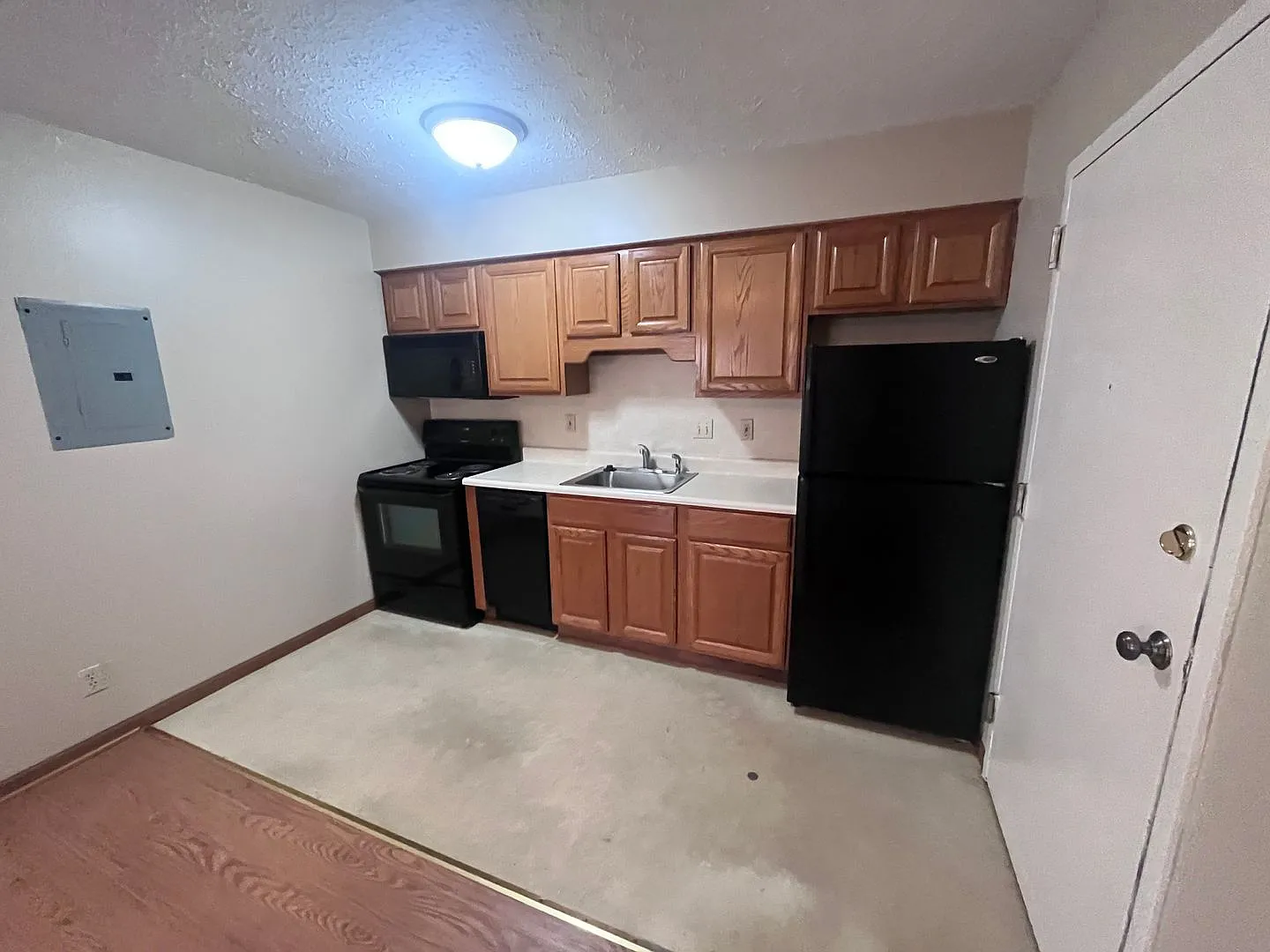 Parkview Apartments — Photo 3