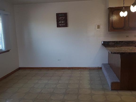 4th image of 1551 Sibley Blvd Ste 2
