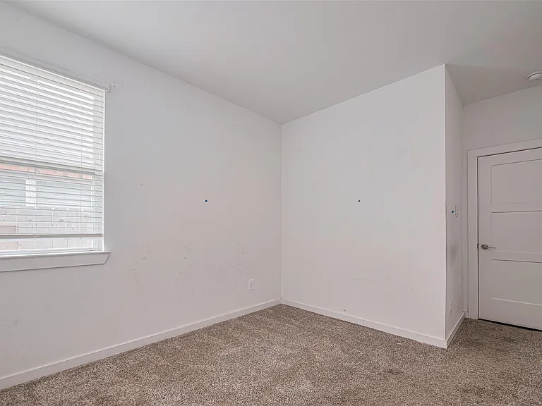 133 Aurora Spgs — Photo 17