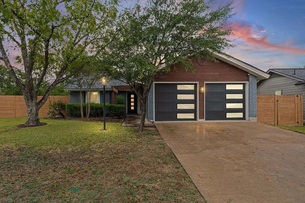 4 bed, 2.0 bath, 1465 sqft, $2,200 — Photo 1