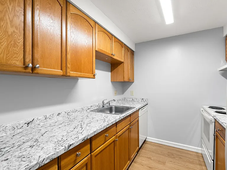 180 Main St #C55 — Photo 3