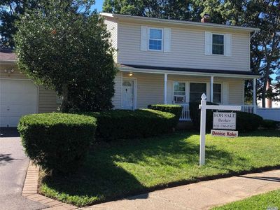 6 Whig Ct, Holbrook, NY, 11741