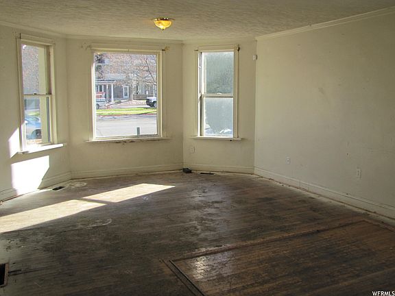 4th image of 2329 S Monroe Blvd
