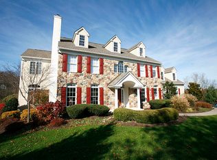 8 Misty Meadow Dr, West Chester, PA 19382