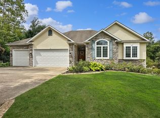 6052 Grubb Rd, Erie, PA 16506