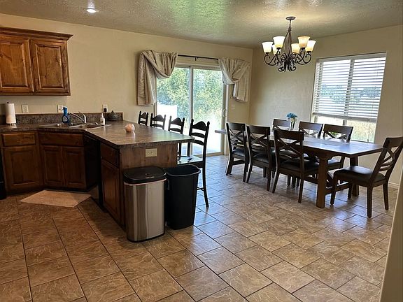 4th image of 674 Tanglewood Dr