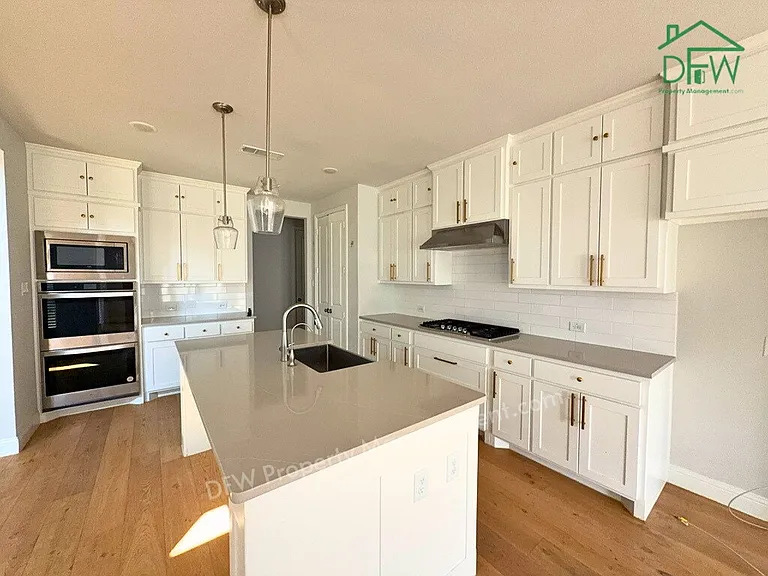 501 Upper Falls Ln — Photo 5