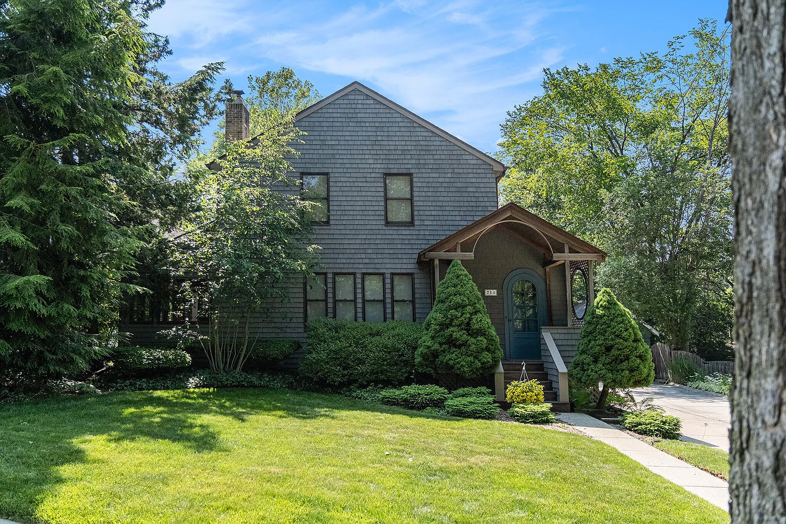 714 Soule Blvd photo 1