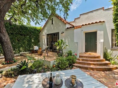 8859 Rosewood Ave, West Hollywood, CA, 90048
