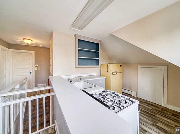 5th image of 39 Central Ave #2