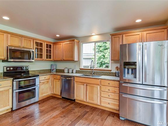 2nd image of 15630 Latham Dr SE