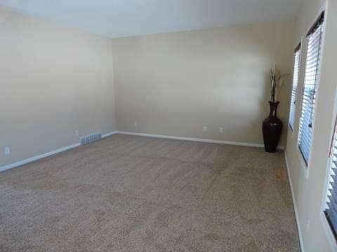 5th image of 1501 Pioneer Dr