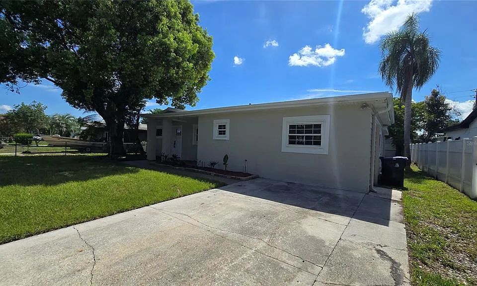 2709 Arc Dr