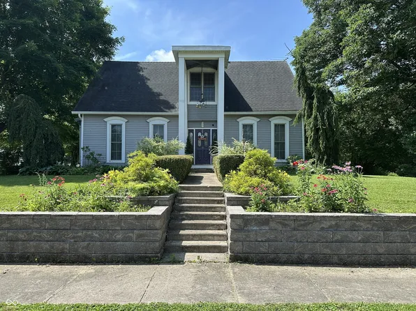 227 W Main St, Ladoga, IN 47954