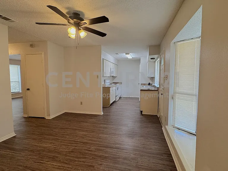 1122 Pyramid Dr — Photo 7