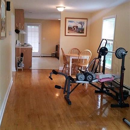 2nd image of 7 Maple Ave