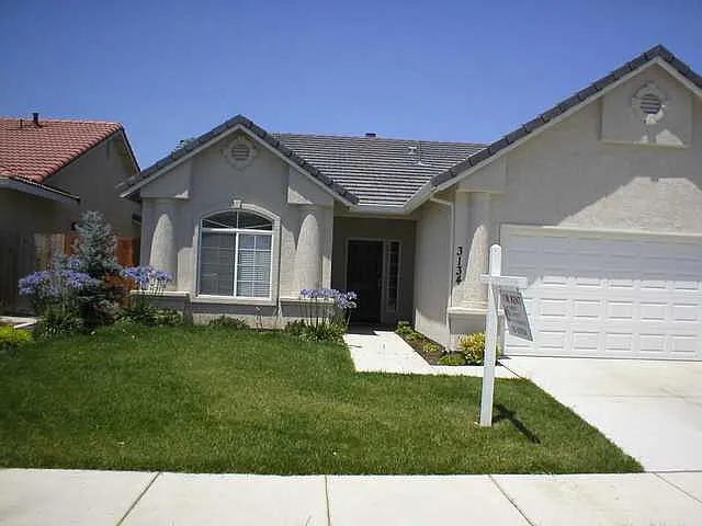 3134 W Lucich Dr photo 1