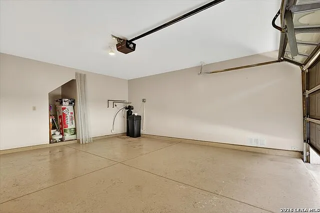 22023 Legend Point Dr — Photo 37