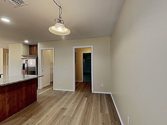 4th image of 11124 W Mariposa Dr
