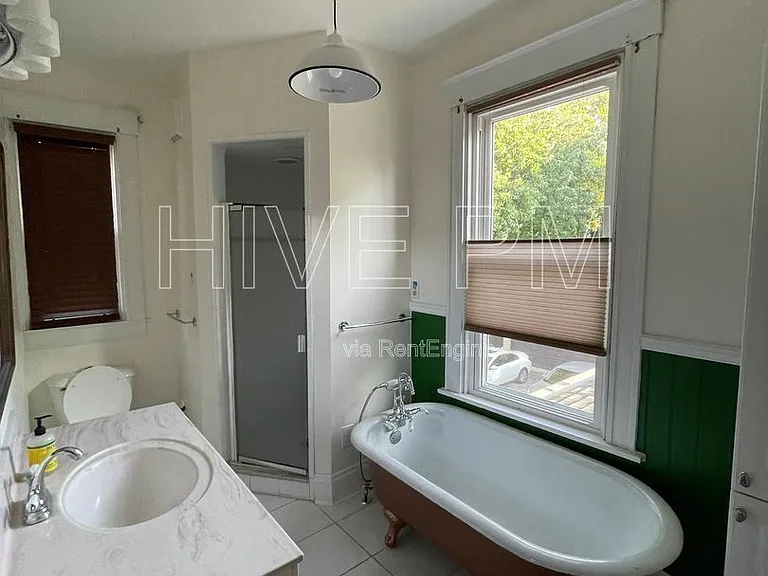 2418 Robertson Ave #2 — Photo 9