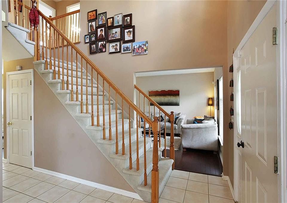 21 Whispering Pines Way, Piscataway, NJ 08854 Zillow