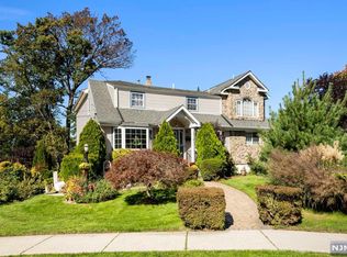 44 Franklin Ave, Fairview, NJ 07022