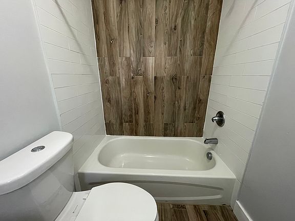 5th image of 467 Fairview Ave Floor 2