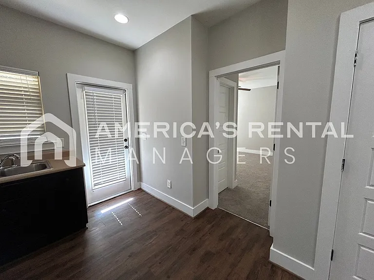 5584 Park Side Rd — Photo 12