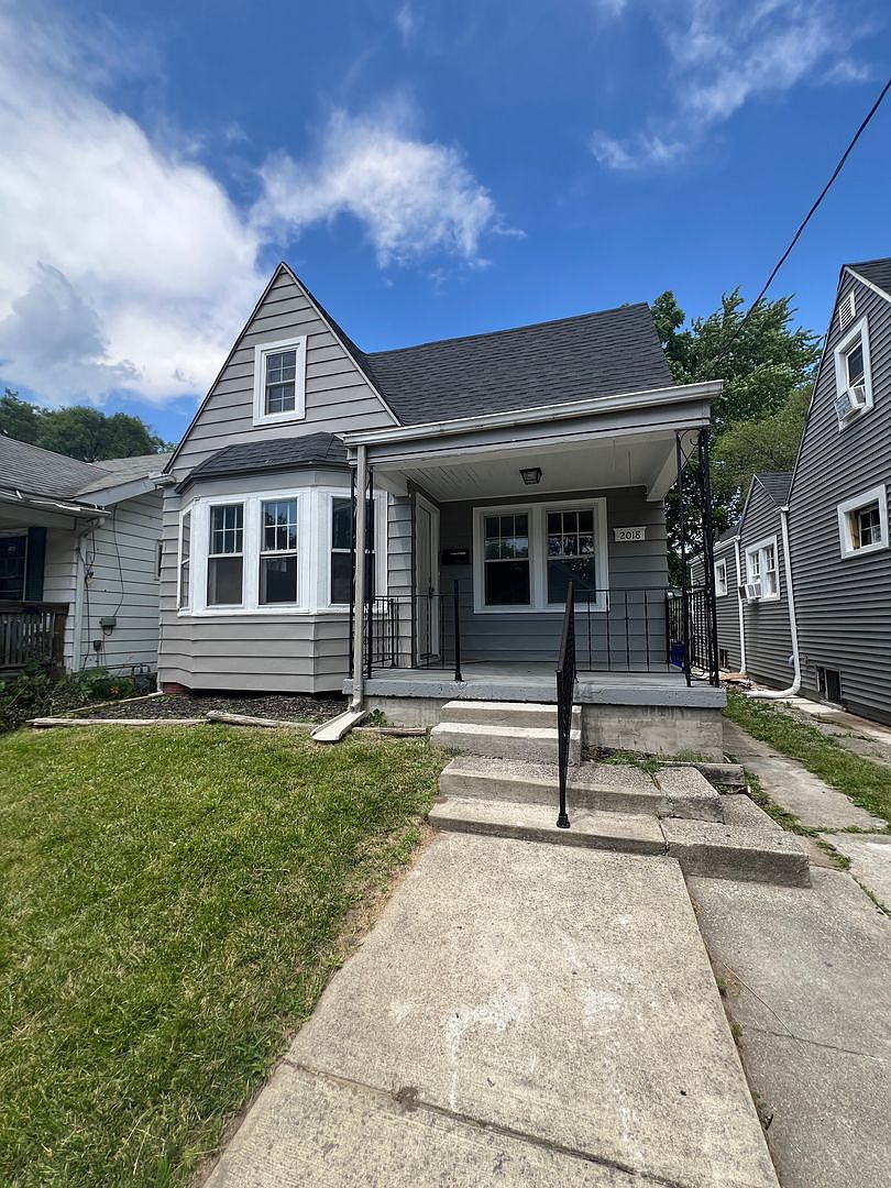 2018 Barrows St, Toledo, OH 43613 | Zillow