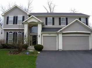 1921 S Falcon Dr, Libertyville, IL