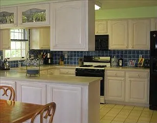 2 Fairgrove Dr photo 1