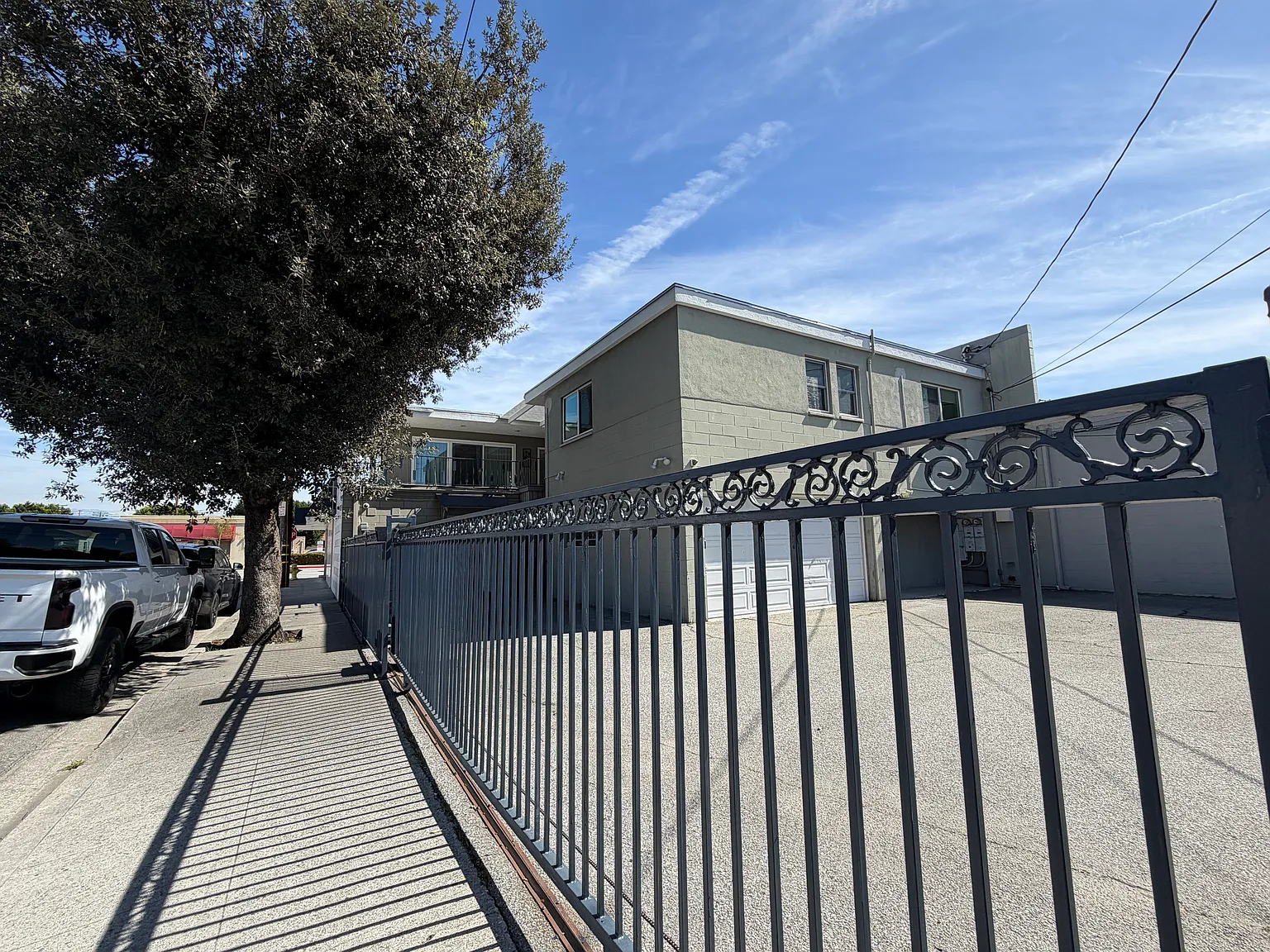 2 bed, 2303 sqft, $3,950 — Photo 3