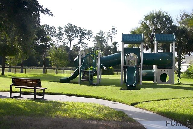 1st image of 11 S Lakewalk Dr