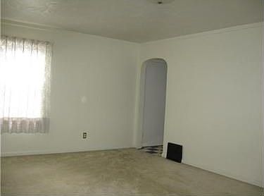 3rd image of 286 East Ave