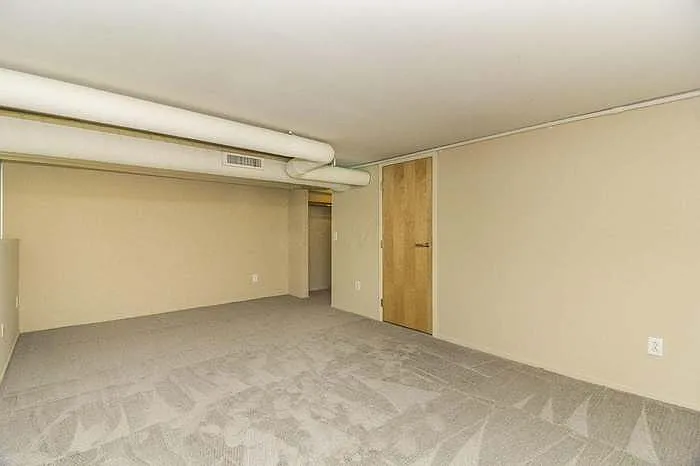 60 E Spring St #202 — Photo 21