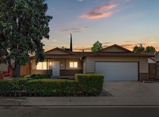 220 Raven Ct, Modesto, CA 95350