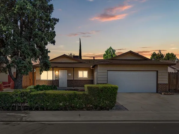 220 Raven Ct, Modesto, CA 95350