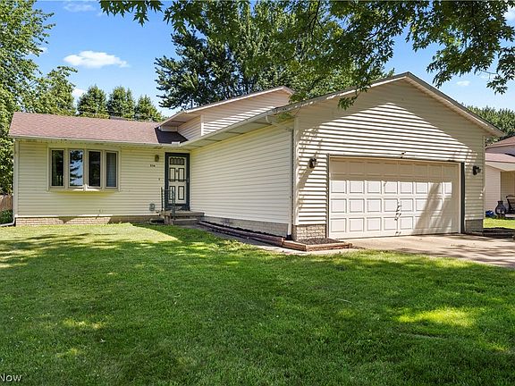 2nd image of 536 Fieldstone Dr