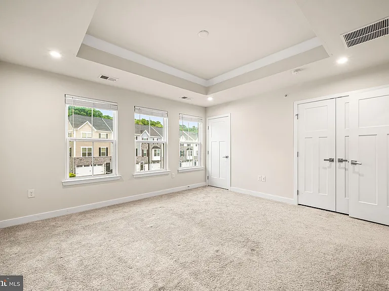 220 Chase Dr — Photo 16
