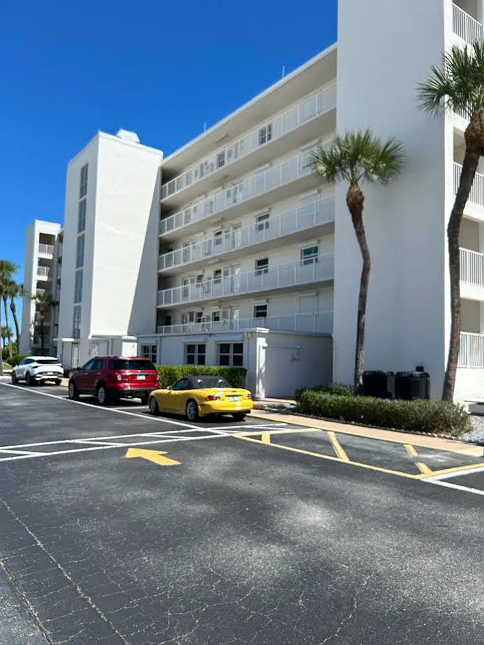 Building Photo - 555 Fillmore Ave #407