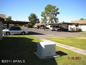 2nd image of 936 S Oakwood Dr