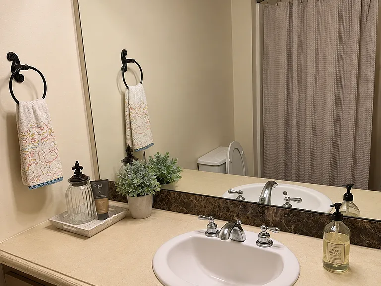 10243 Hillmont Ave — Photo 3