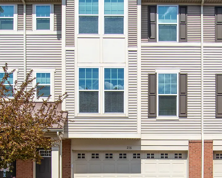 216 N Commerce St #216 — Photo 1