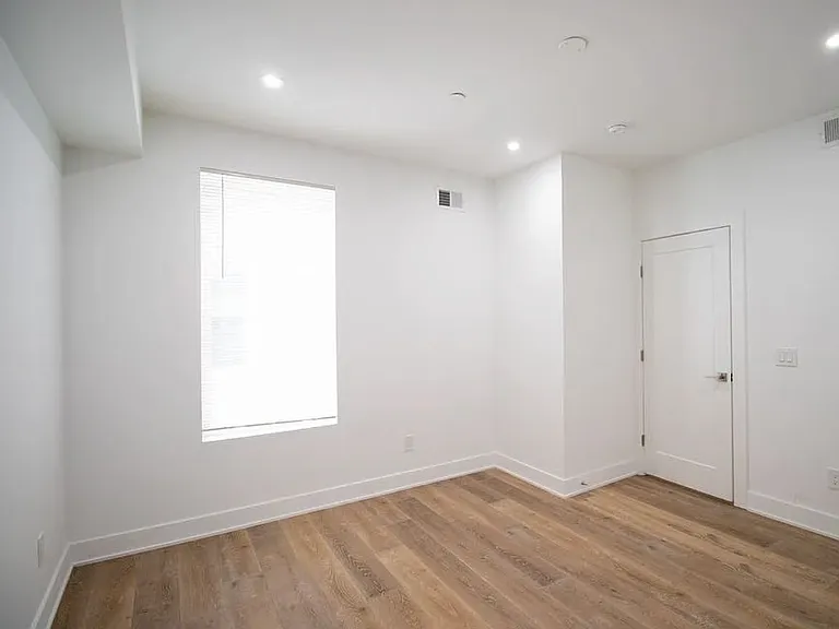 1740 N 22nd St #8 — Photo 14