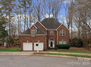 1736 Walnut Crest Ln, Matthews, NC 28105
