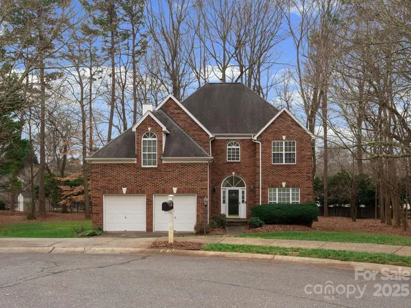1736 Walnut Crest Ln, Matthews, NC 28105